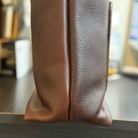 Portland Leather Coldbrew Medium Zip Tote - Picture 3 of 4